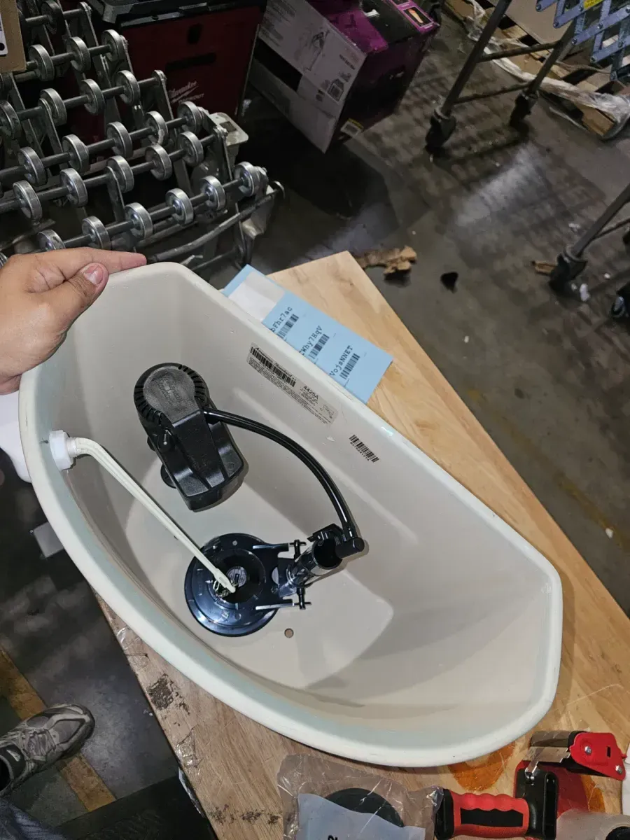 American Standard Cadet 3 Toilet Tank in White (Colony3 1.28 GPF Single Flush Toilet Tank Only with Pressure Assisted Flushing Technology in White) - image 4