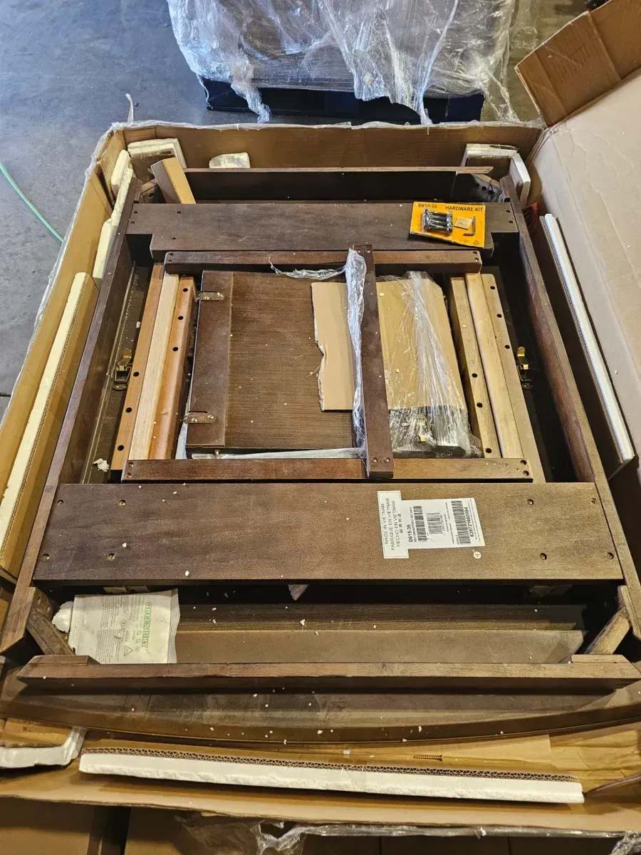 Mid-Century Modern Extendable Dining Table in Walnut Finish - image 2