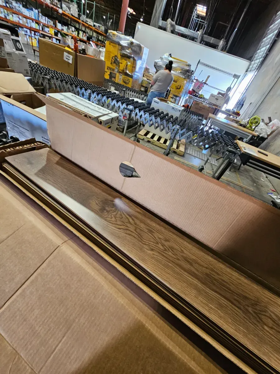 Rustic Brown Oak Wood-Look Flooring Planks - image 2