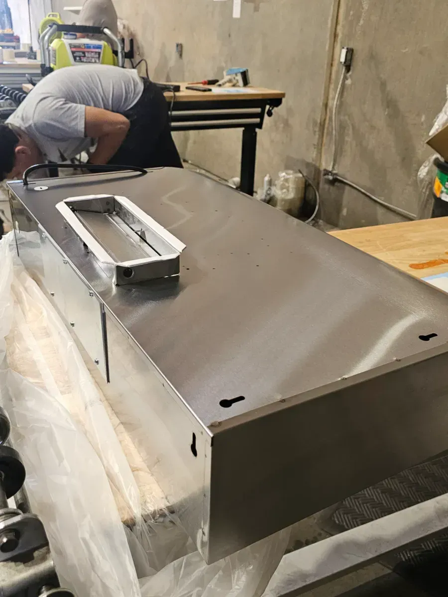 Classic 30 in. 300 CFM Undermount Range Hood with LED Light in White - image 4