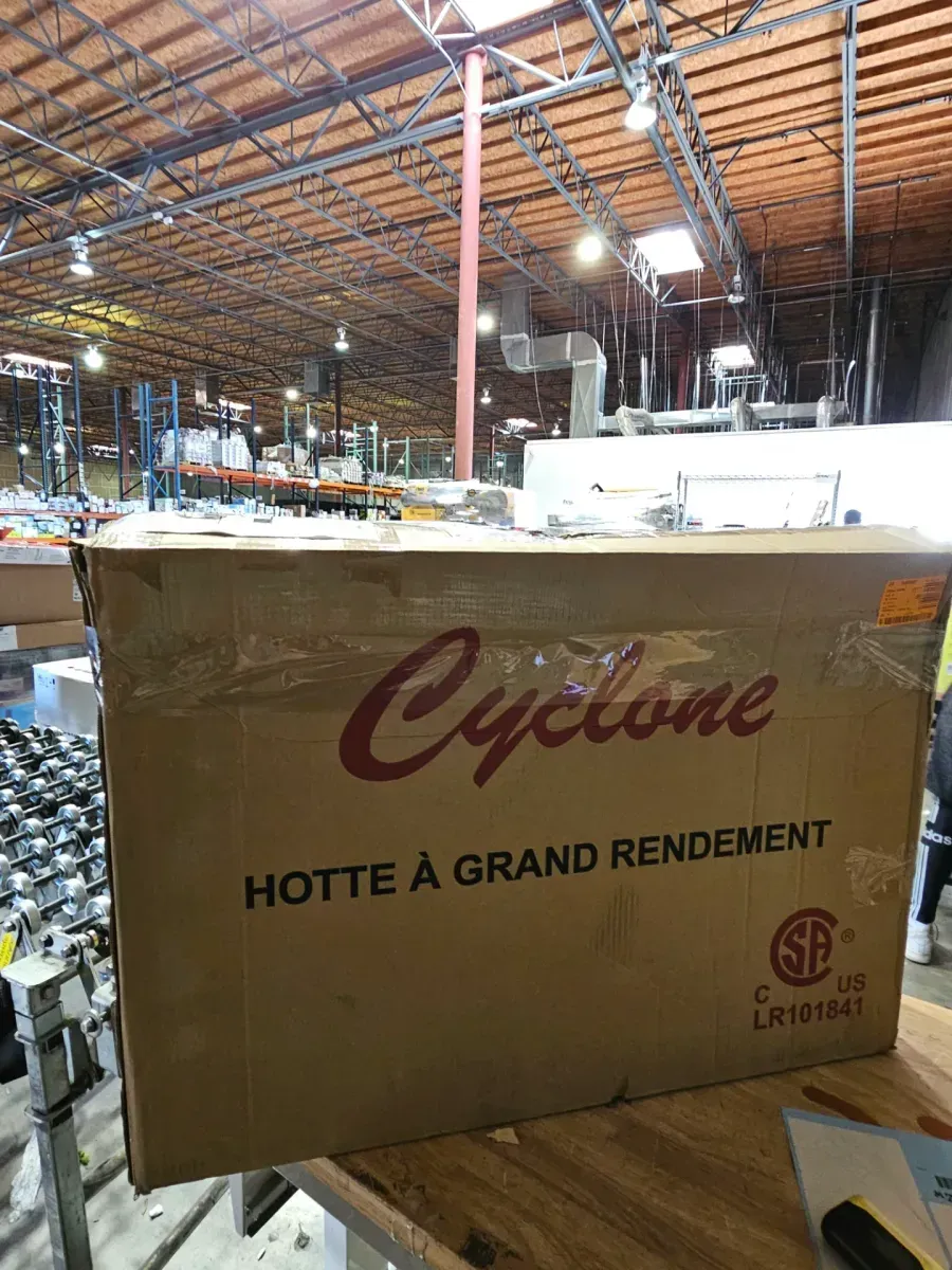 Classic 30 in. 300 CFM Undermount Range Hood with LED Light in White - image 6