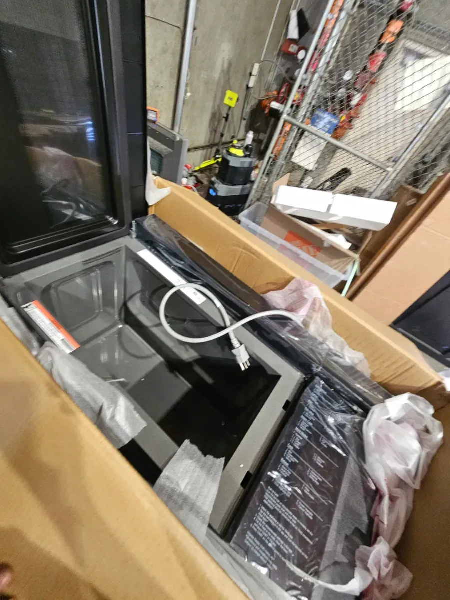 20.6 in. W 1 cu. ft. Countertop Microwave in Stainless Steel Convection with Air Fry 1050-Watt - image 2