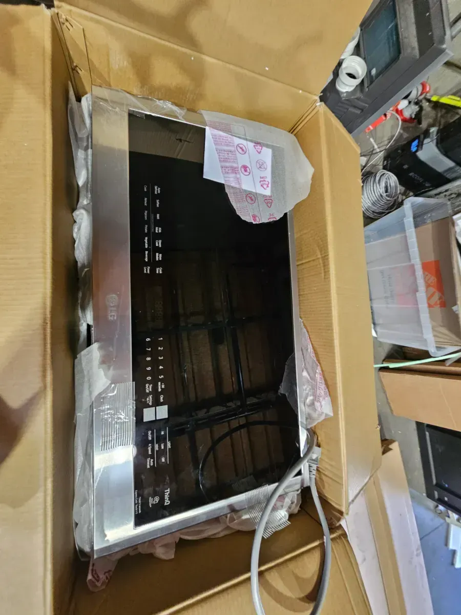 20.6 in. W 1 cu. ft. Countertop Microwave in Stainless Steel Convection with Air Fry 1050-Watt - image 4