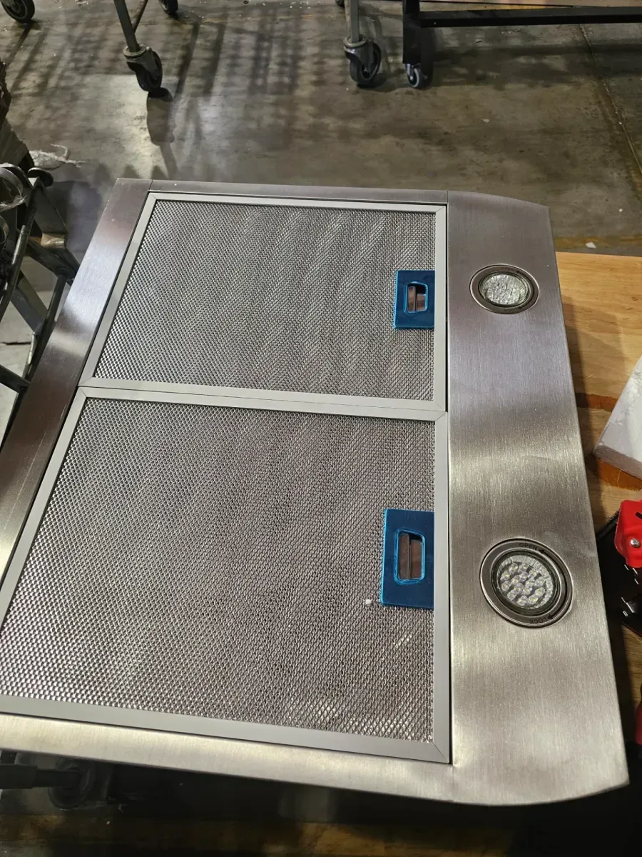 Cyclone Stainless Steel Under-Cabinet Range Hood - image 2