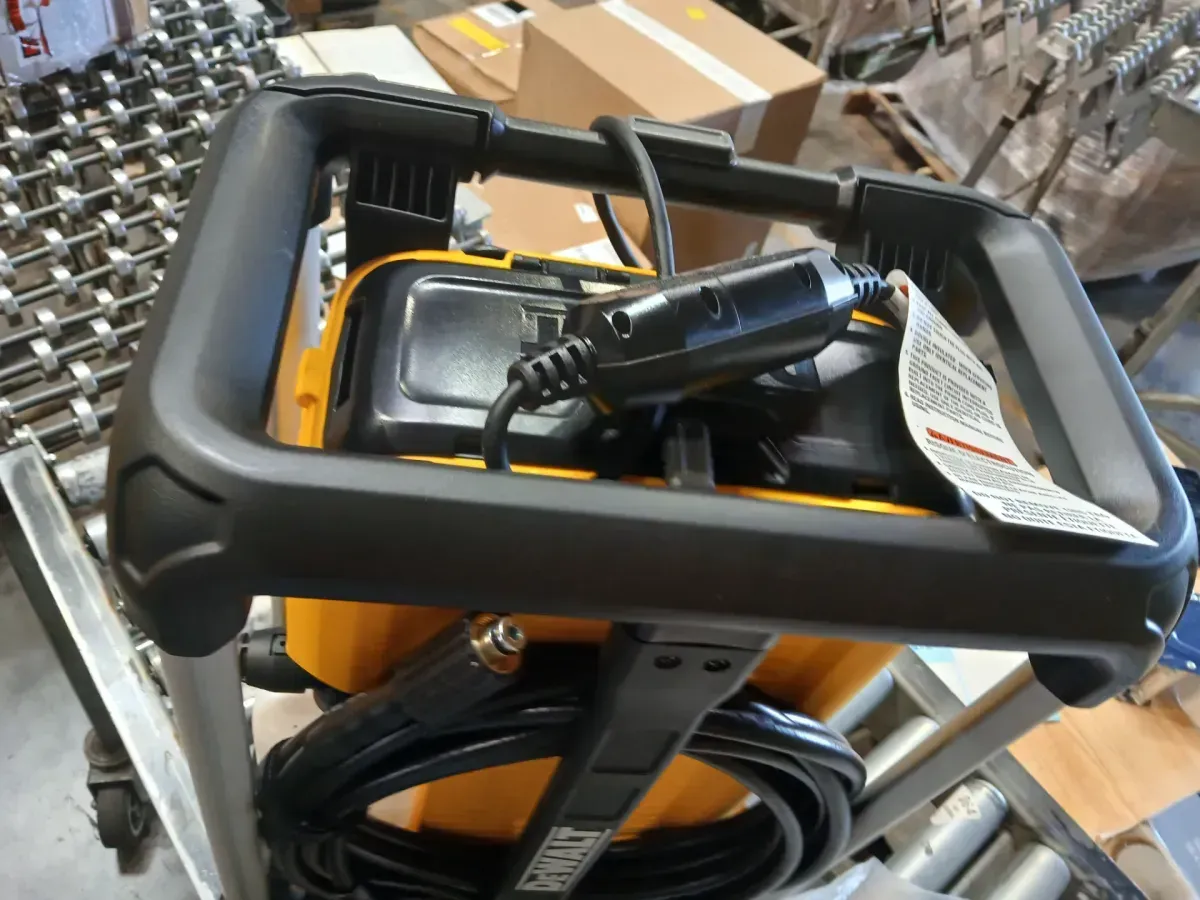 DEWALT 2600 PSI 1.1 GPM Electric Pressure Washer - image 5