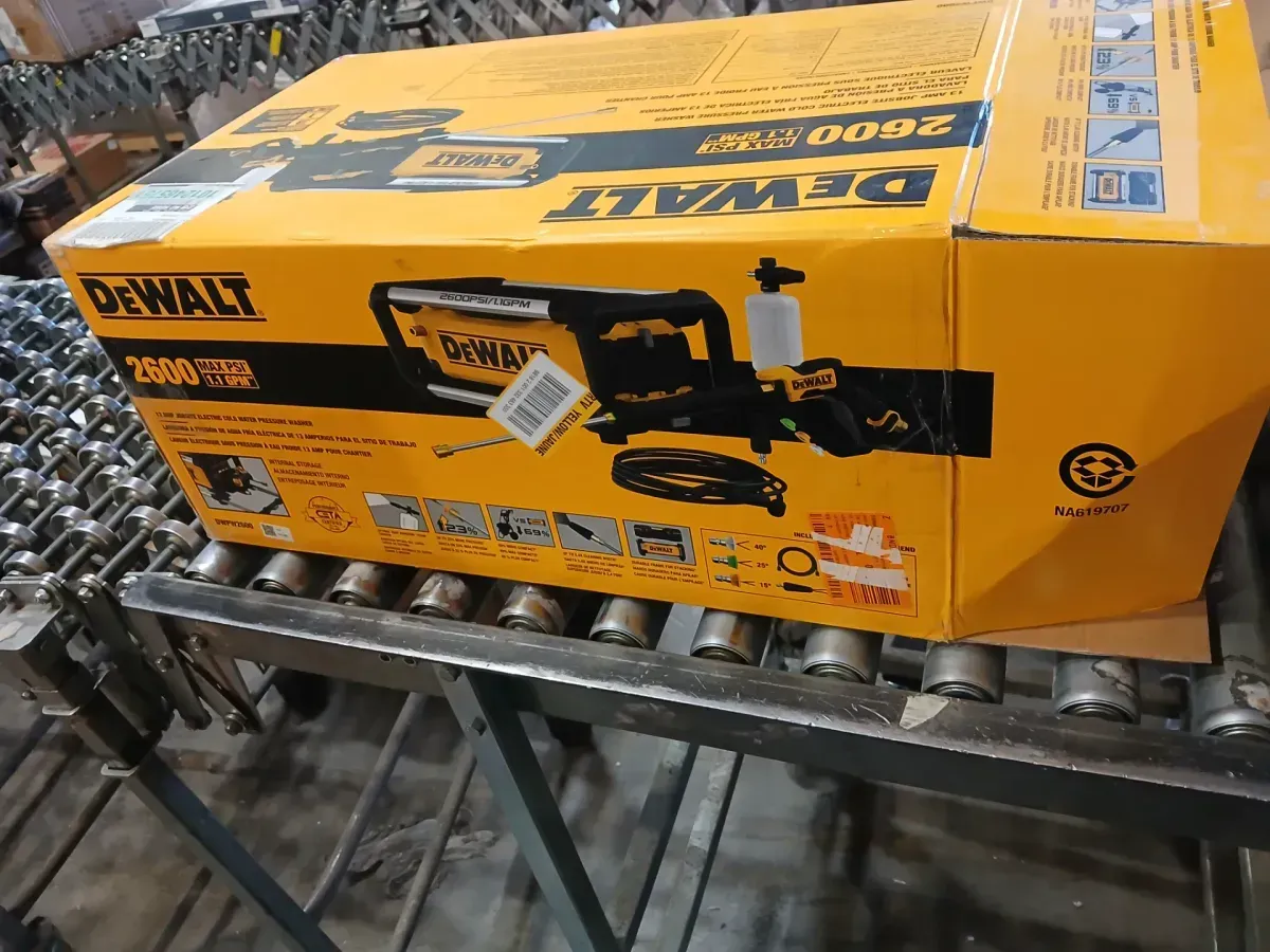 DEWALT 2600 PSI 1.1 GPM Electric Pressure Washer - image 3