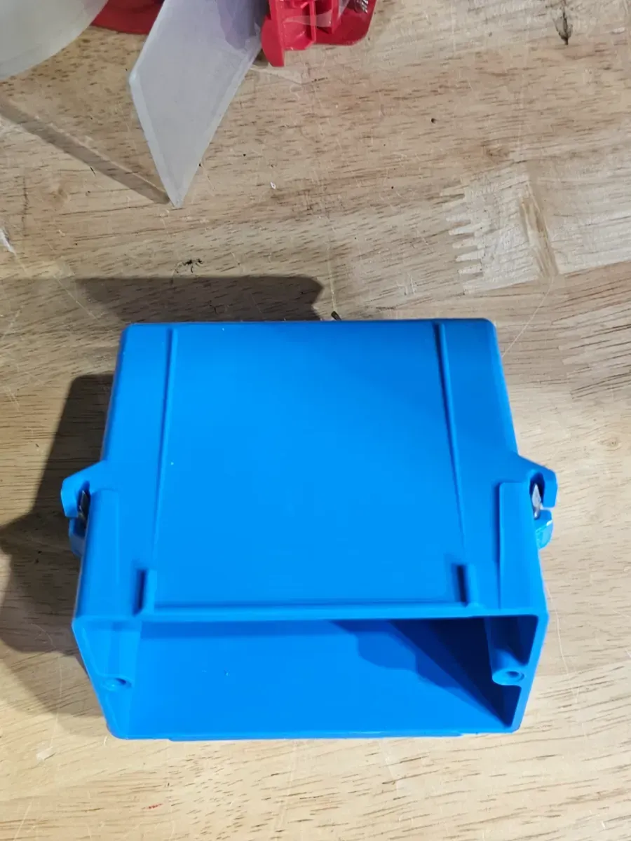 Single-Gang Nail-On New Work Electrical Box - image 5