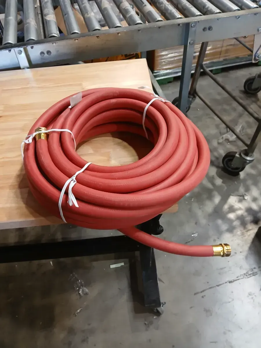 Flexzilla Pro Air Hose, 3/8-Inch x 50-Foot, 300 PSI (3/8 in. x 50 ft. Pro Air Hose with 1/4 in. MNPT Fittings) - image 3