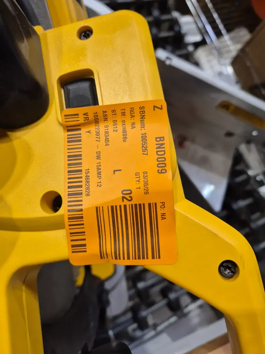 DeWalt 12-Inch Double Bevel Sliding Compound Miter Saw - image 2