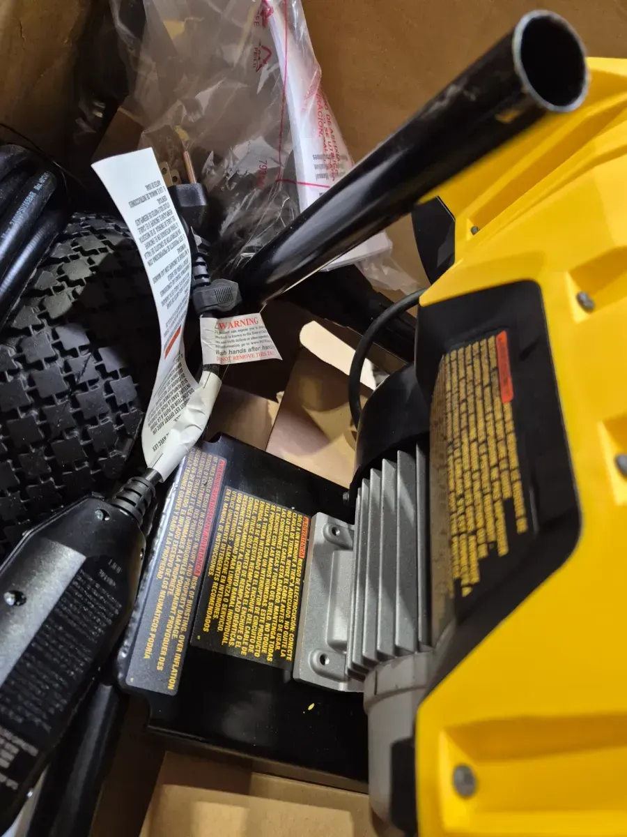 DEWALT 2400 PSI 1.1 GPM Cold Water Electric Pressure Washer - image 5