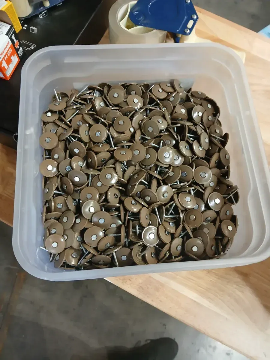 1 in. Electro Galvanized Plastic Cap Nail 3M Bucket - image 3