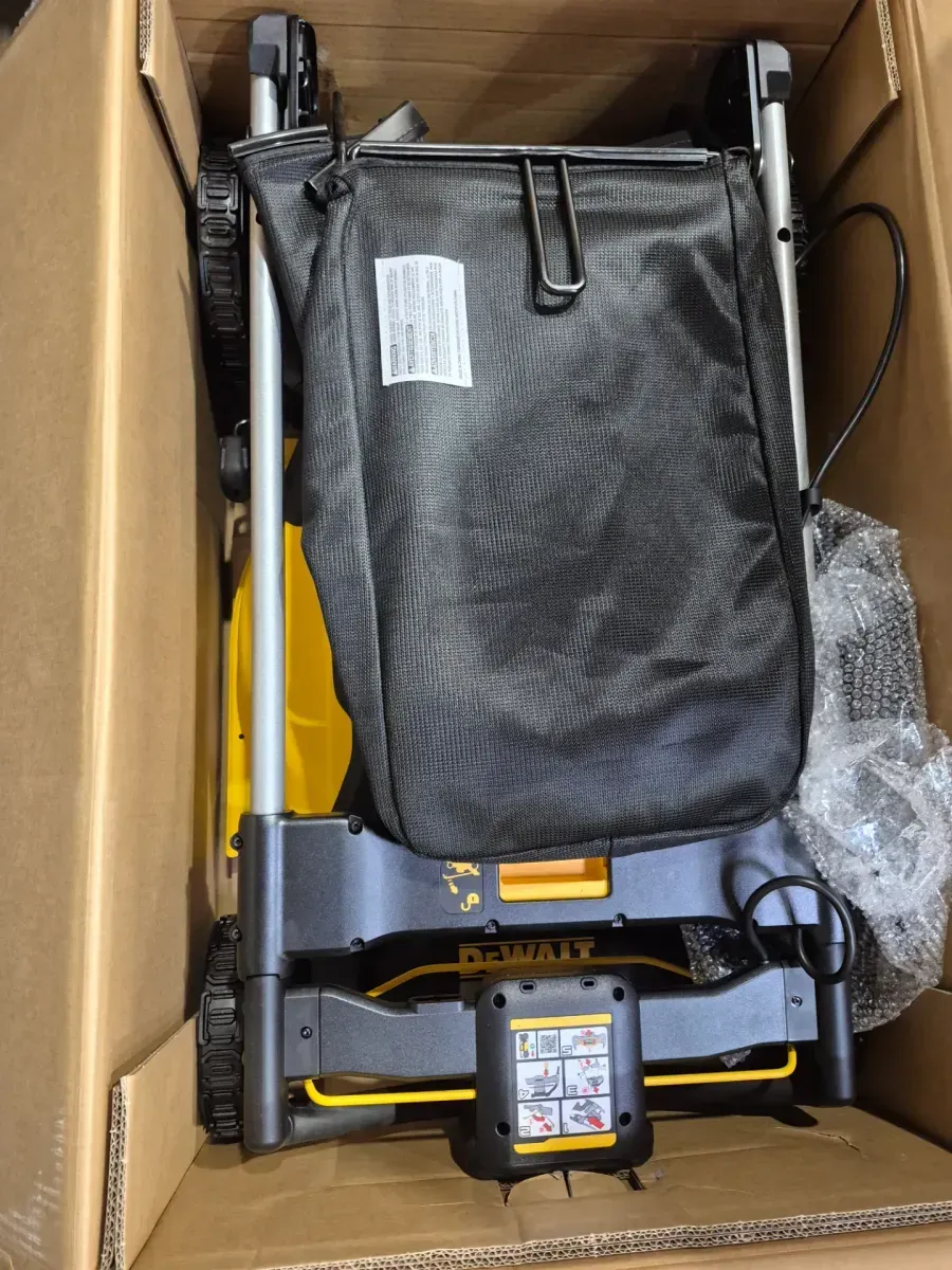 2x20V MAX 21 in. Cordless Battery Powered Push Lawn Mower Kit with (2) 10 Ah Batteries and Chargers - image 5