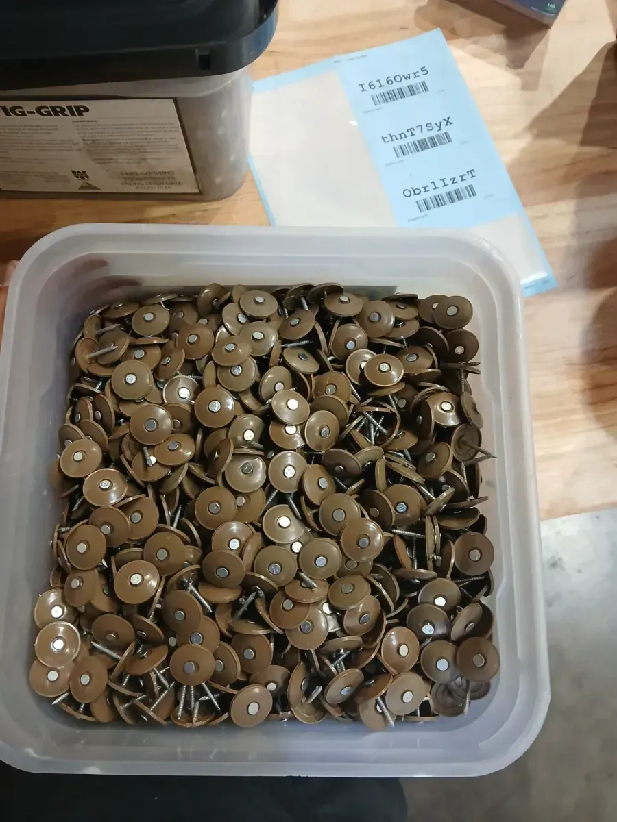 1 in. Electro Galvanized Plastic Cap Nail 3M Bucket - image 3