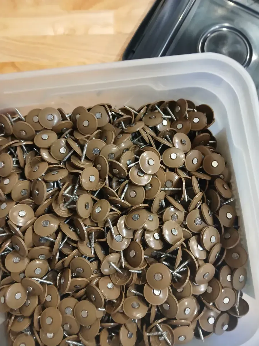 1 in. Electro Galvanized Plastic Cap Nail 3M Bucket - image 3