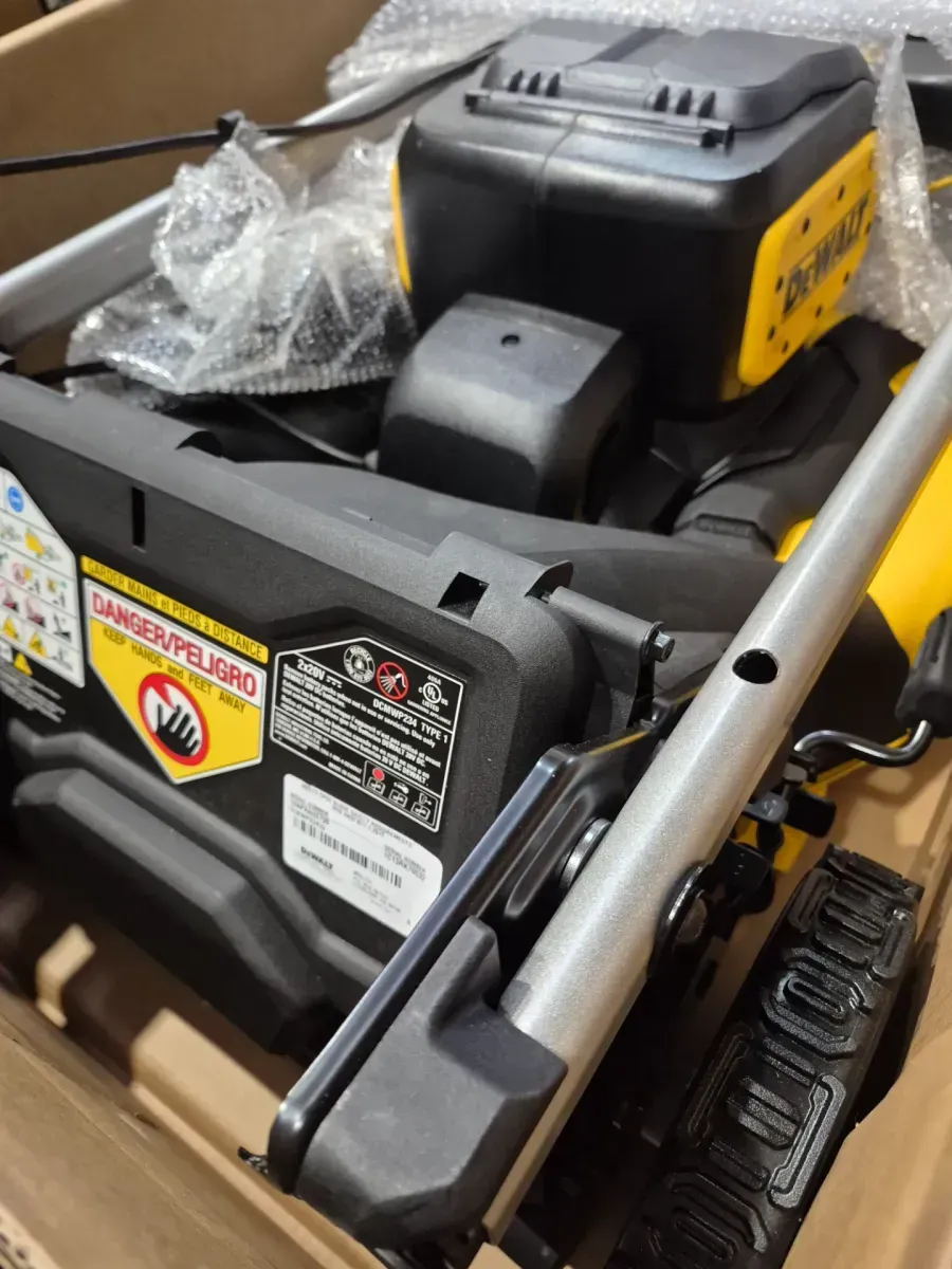 2x20V MAX 21 in. Cordless Battery Powered Push Lawn Mower Kit with (2) 10 Ah Batteries and Chargers - image 6