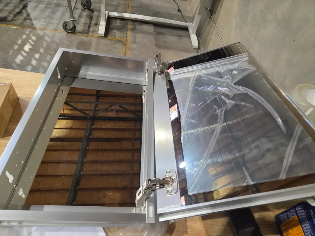 ***The lever is broken.*** Mallard 15 in. W x 25 in. H Single Door Rectangular Silver Aluminum Recessed/Surface Mount Medicine Cabinet with Mirror - image 4