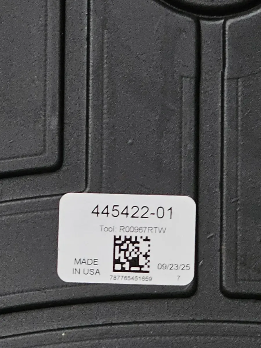 WeatherTech Rear FloorLiner for GMC Sierra / Sierra Denali 2500HD/3500HD - image 4