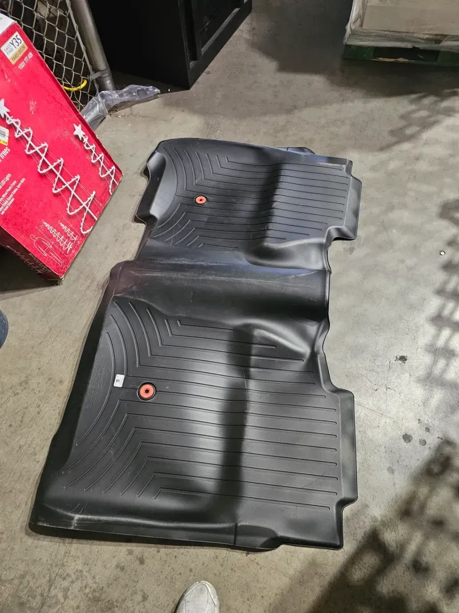 WeatherTech Rear FloorLiner for GMC Sierra / Sierra Denali 2500HD/3500HD - image 2