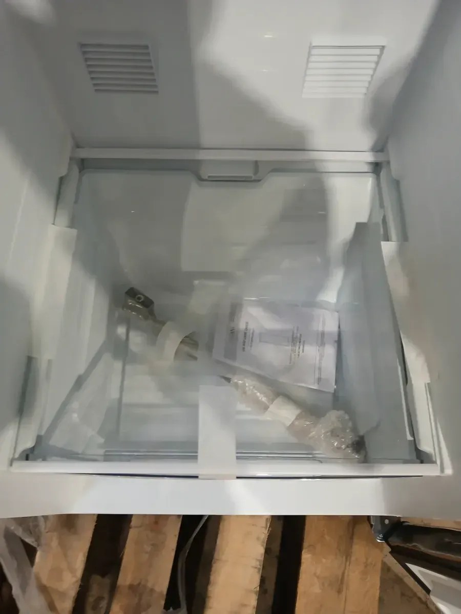 24 in. 11 cu. ft.  Convertible Auto Defrost Garage Ready Upright Freezer/Refrigerator in Stainless Steel, Energy Star - image 9