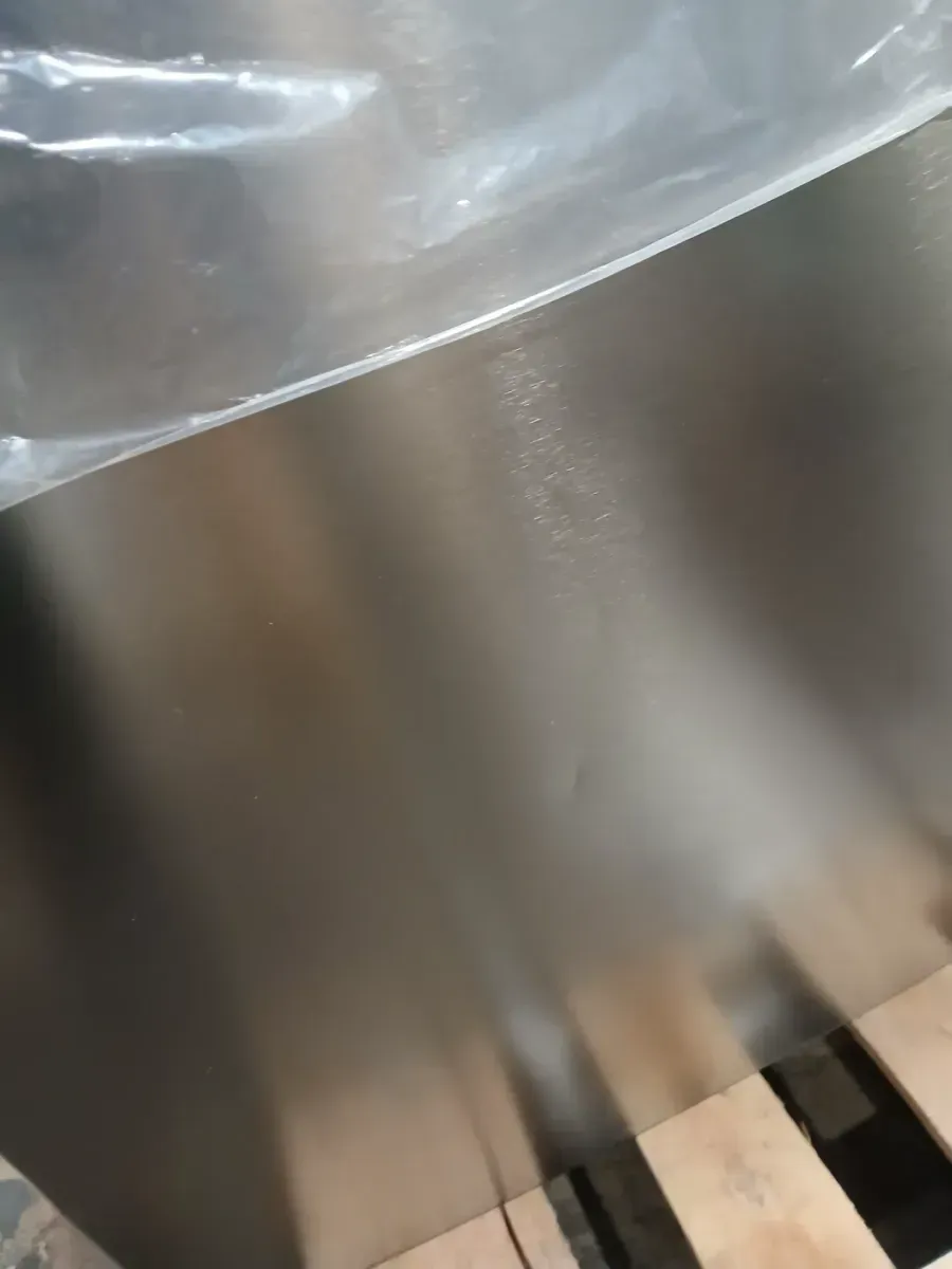 Vissani 7.2 cu. ft. Top Freezer Refrigerator in Fingerprint Resistant Stainless Steel Look - image 7