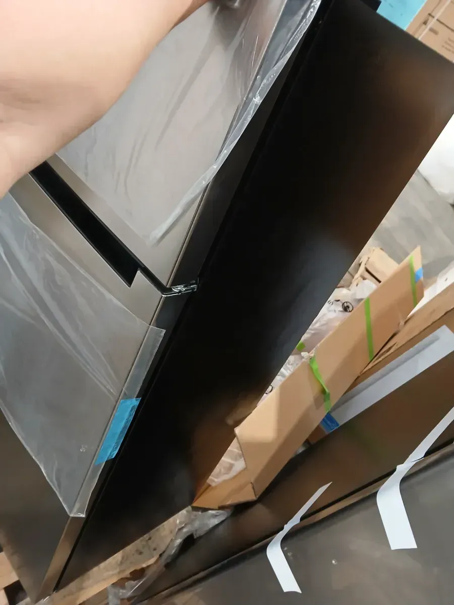 Vissani 7.2 cu. ft. Top Freezer Refrigerator in Fingerprint Resistant Stainless Steel Look - image 3