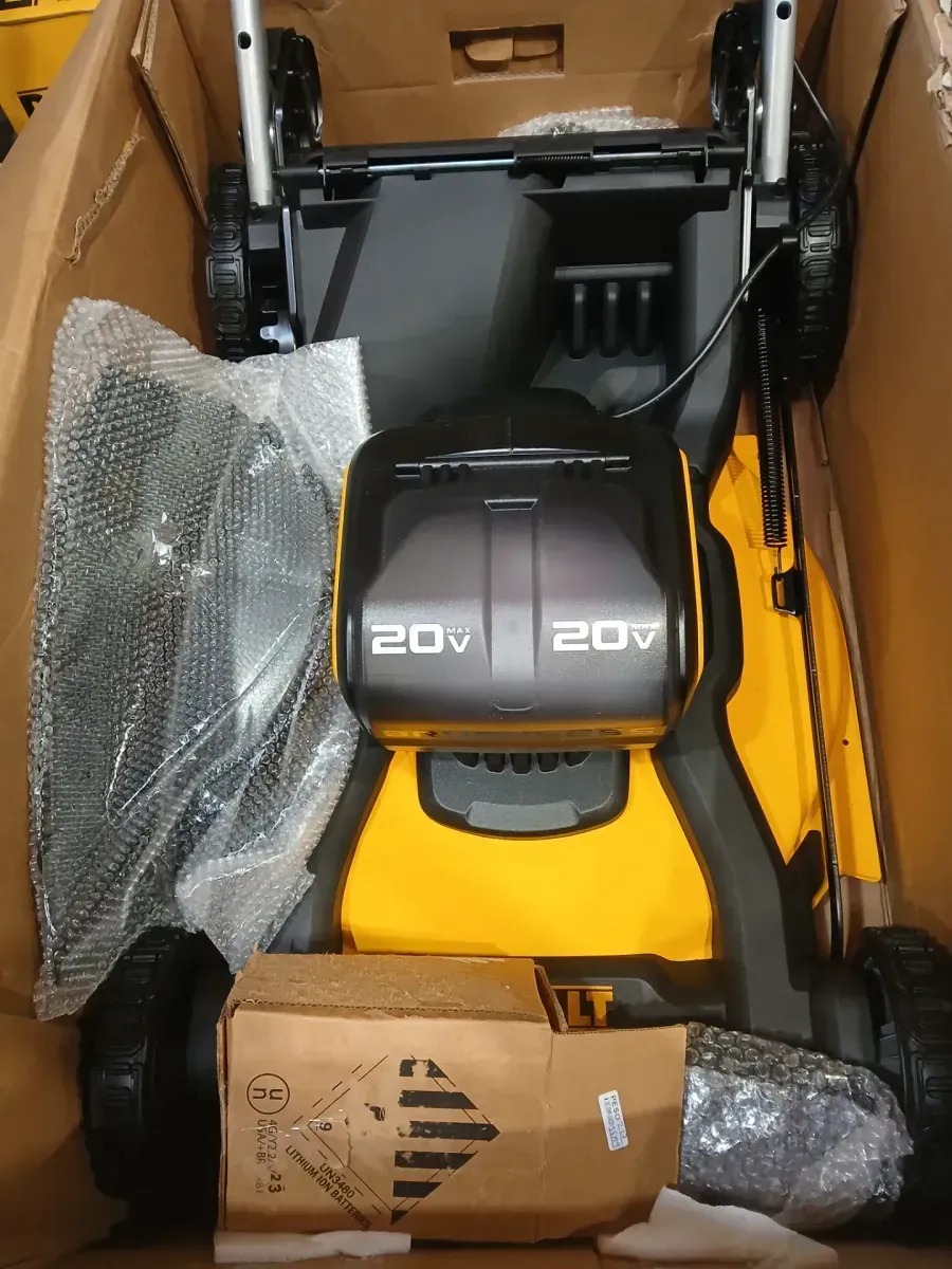 2x20V MAX 21 in. Cordless Battery Powered Push Lawn Mower Kit with (2) 10 Ah Batteries and Chargers - image 6