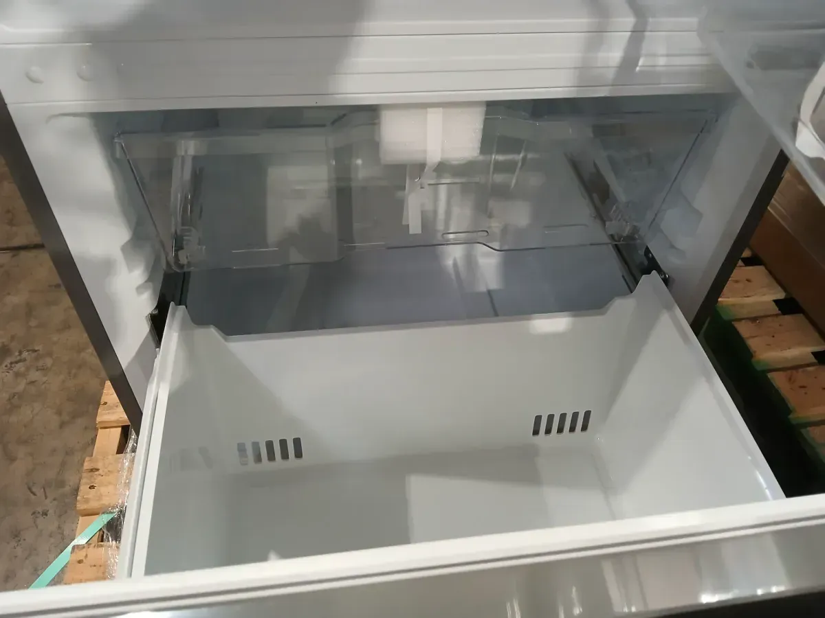 Vissani 30 in. 18.7 cu. ft. Bottom Freezer Refrigerator in Fingerprint Resistant Stainless Steel, Garage Ready - image 10