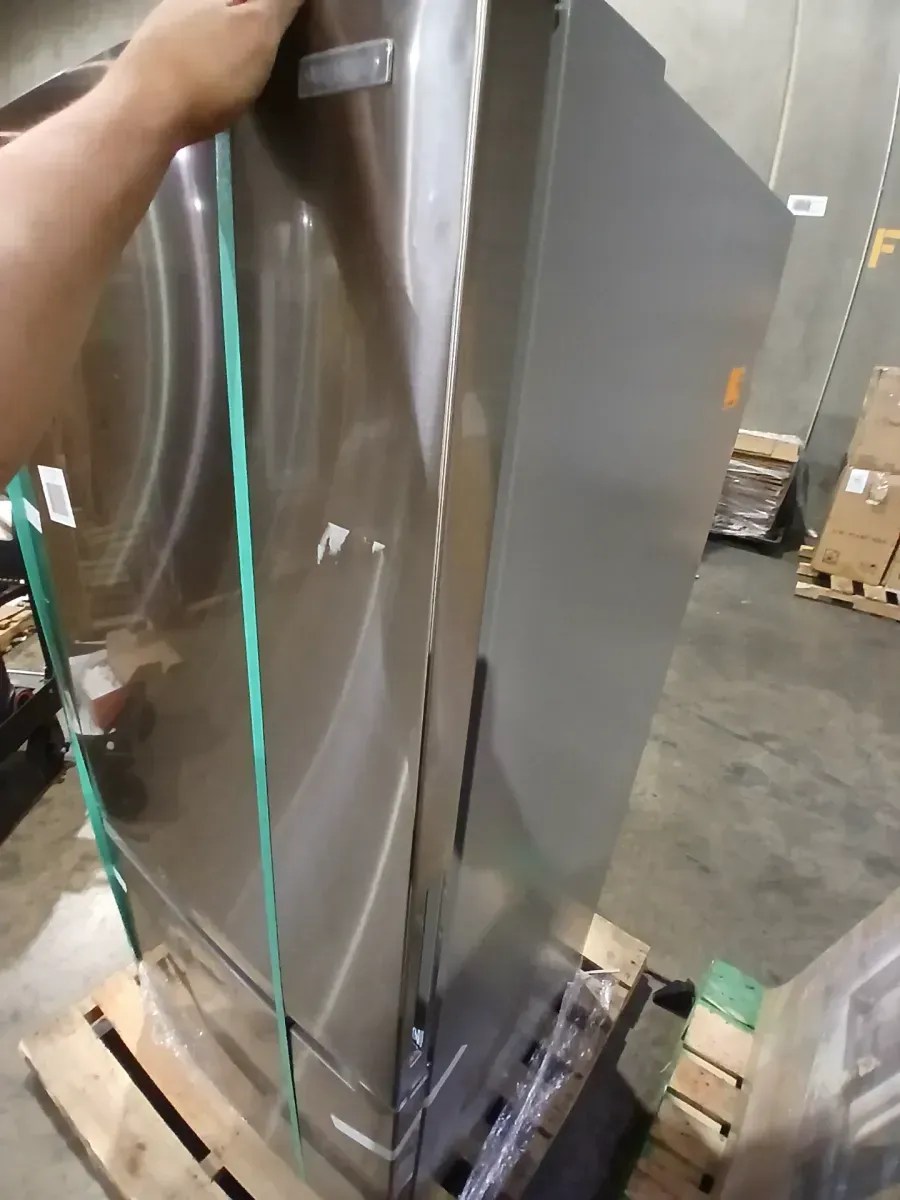 Vissani 30 in. 18.7 cu. ft. Bottom Freezer Refrigerator in Fingerprint Resistant Stainless Steel, Garage Ready - image 4