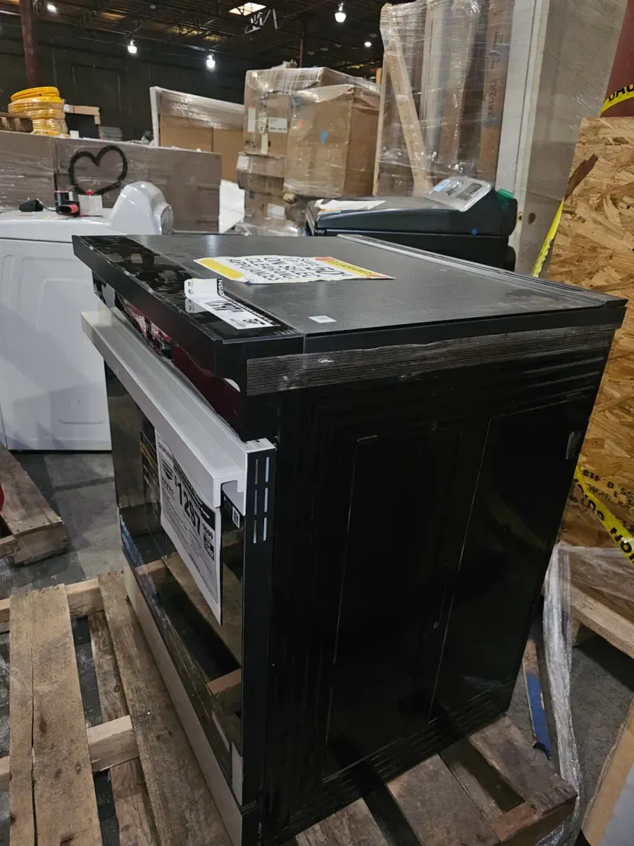 Bespoke 30 in. 6.3 cu. ft. 4-Burner Element Smart Slide-In Induction Range in White Glass with Air Sous Vide - image 7