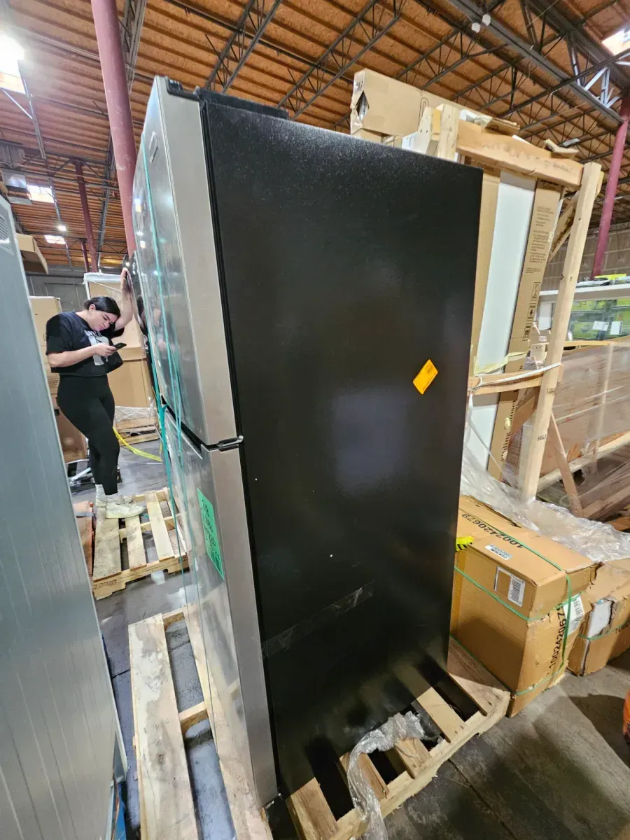 Vissani 18.1 cu. ft. Top Freezer Refrigerator in Fingerprint Resistant Stainless Steel Look, Garage Ready - image 2