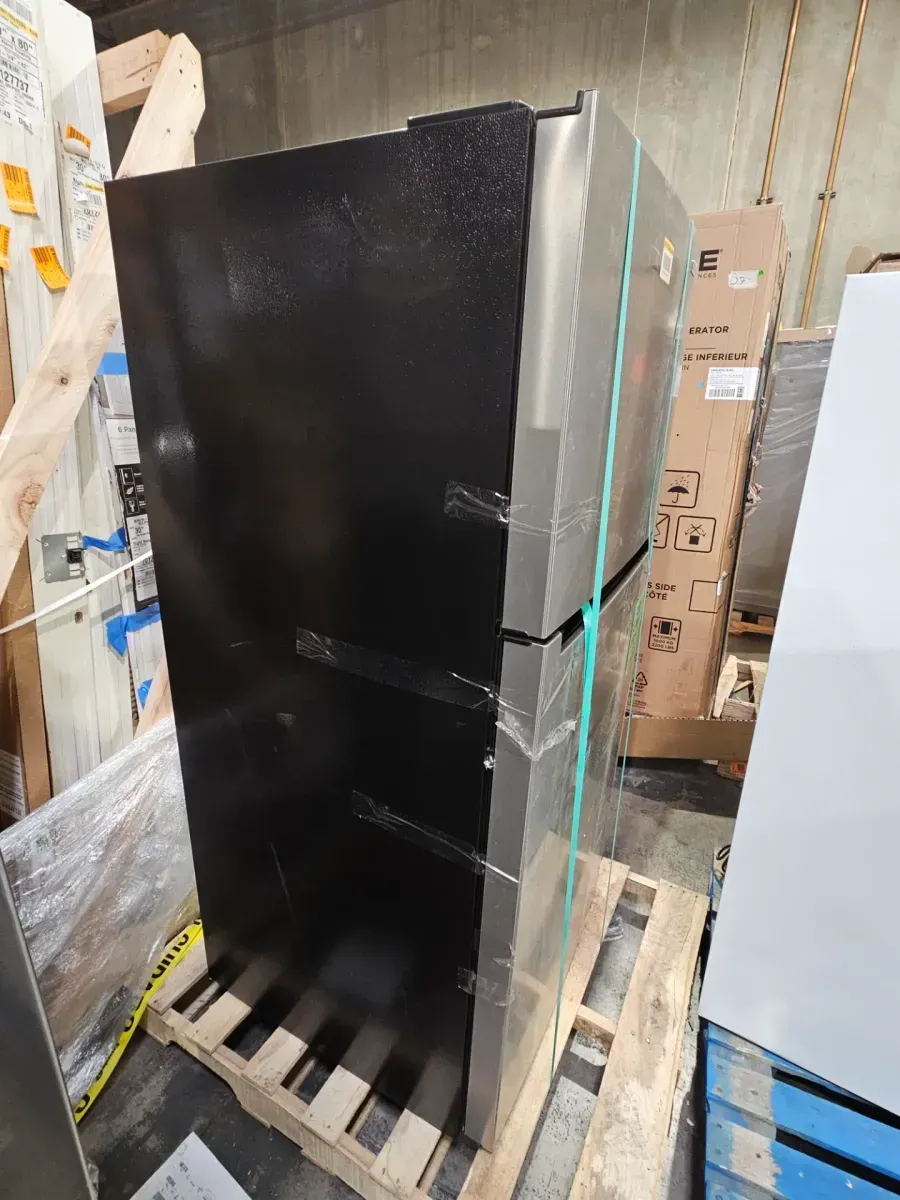 Vissani 18.1 cu. ft. Top Freezer Refrigerator in Fingerprint Resistant Stainless Steel Look, Garage Ready - image 5