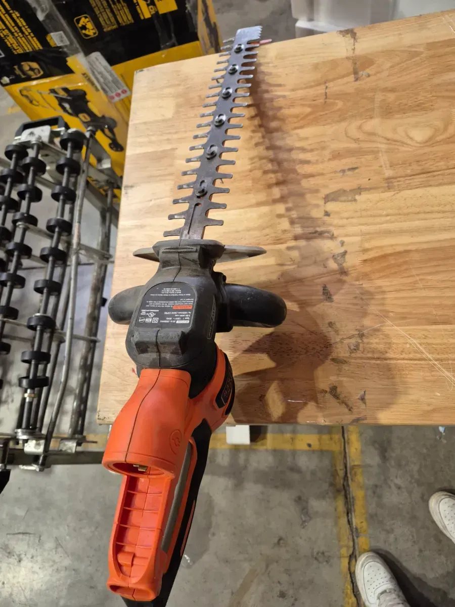Black+Decker Electric Hedge Trimmer - image 2