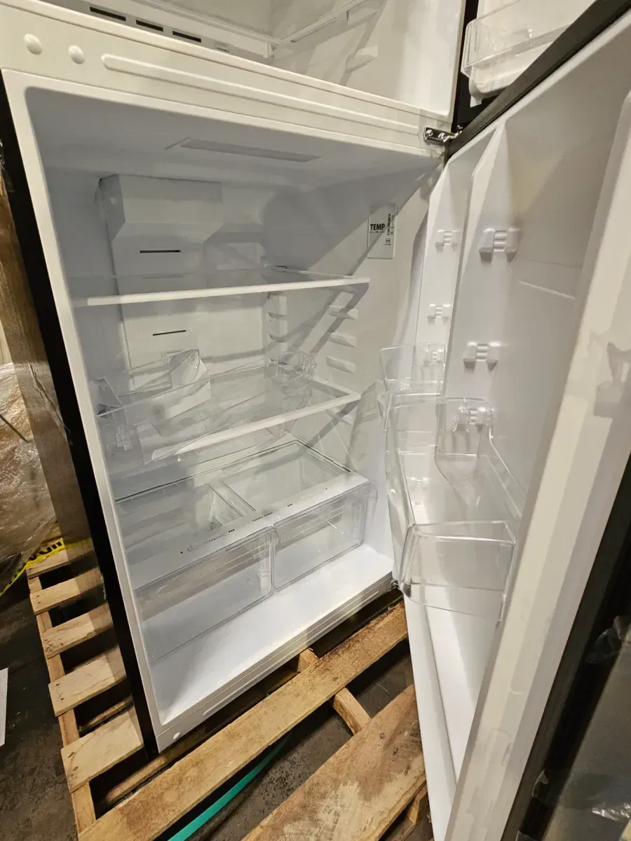 Vissani 18.1 cu. ft. Top Freezer Refrigerator in Fingerprint Resistant Stainless Steel Look, Garage Ready - image 9