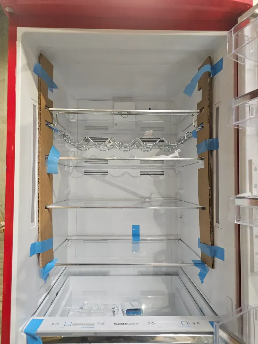 Classic Retro 28 in. 16.7 cu. ft. Frost Free Bottom Freezer Fridge in Candy Apple Red, Energy Star - image 7