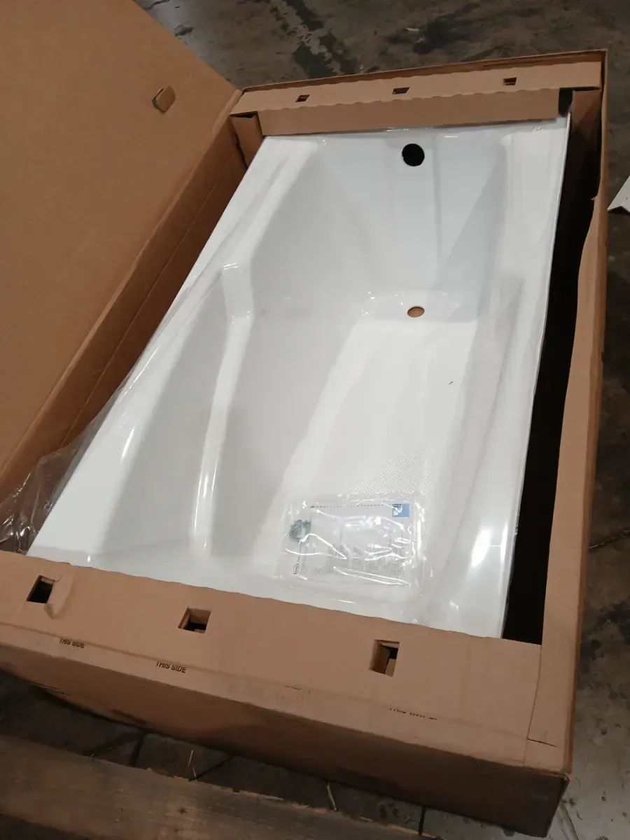 CETRA 60 in. x 32 in. Acrylic Left Drain Rectangular Alcove Soaking Bathtub in White - image 5