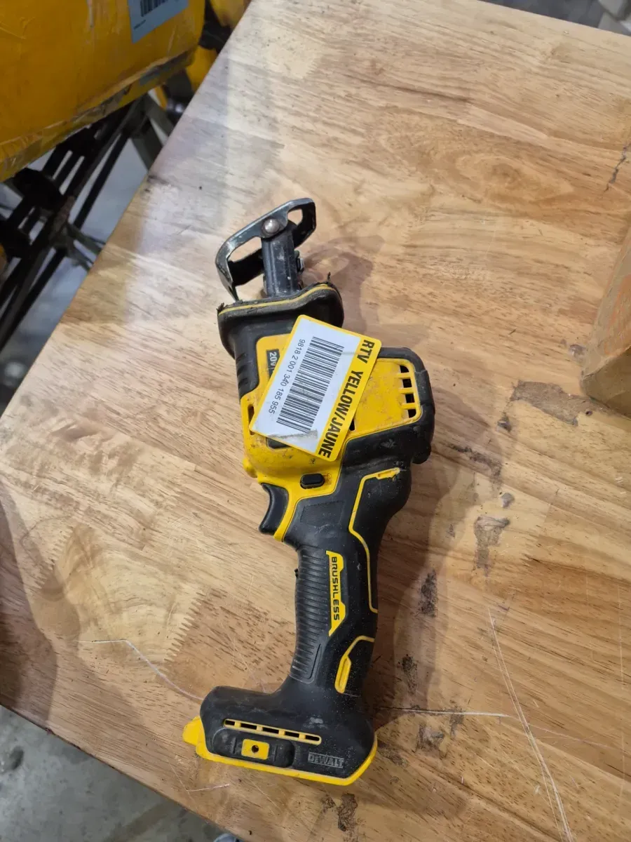 ATOMIC 20V MAX Cordless Brushless Compact Reciprocating Saw (Tool Only) - image 3