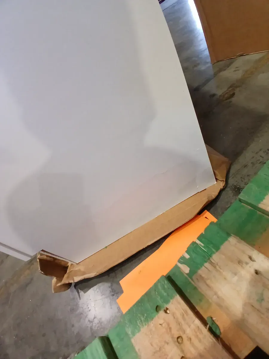 ***front bottom wood broken Canfield 48 in. W x 21 in. D x 33.5 in. H Bath Vanity Cabinet without Top in White Finish - image 4