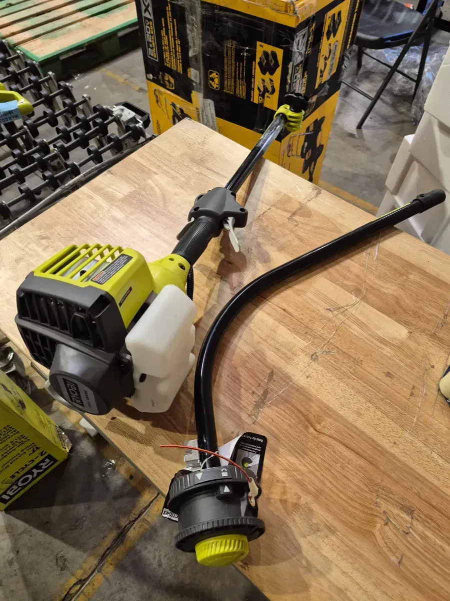 25 cc 2-Stroke Attachment Capable Full Crank Curved Shaft Gas String Trimmer - image 4