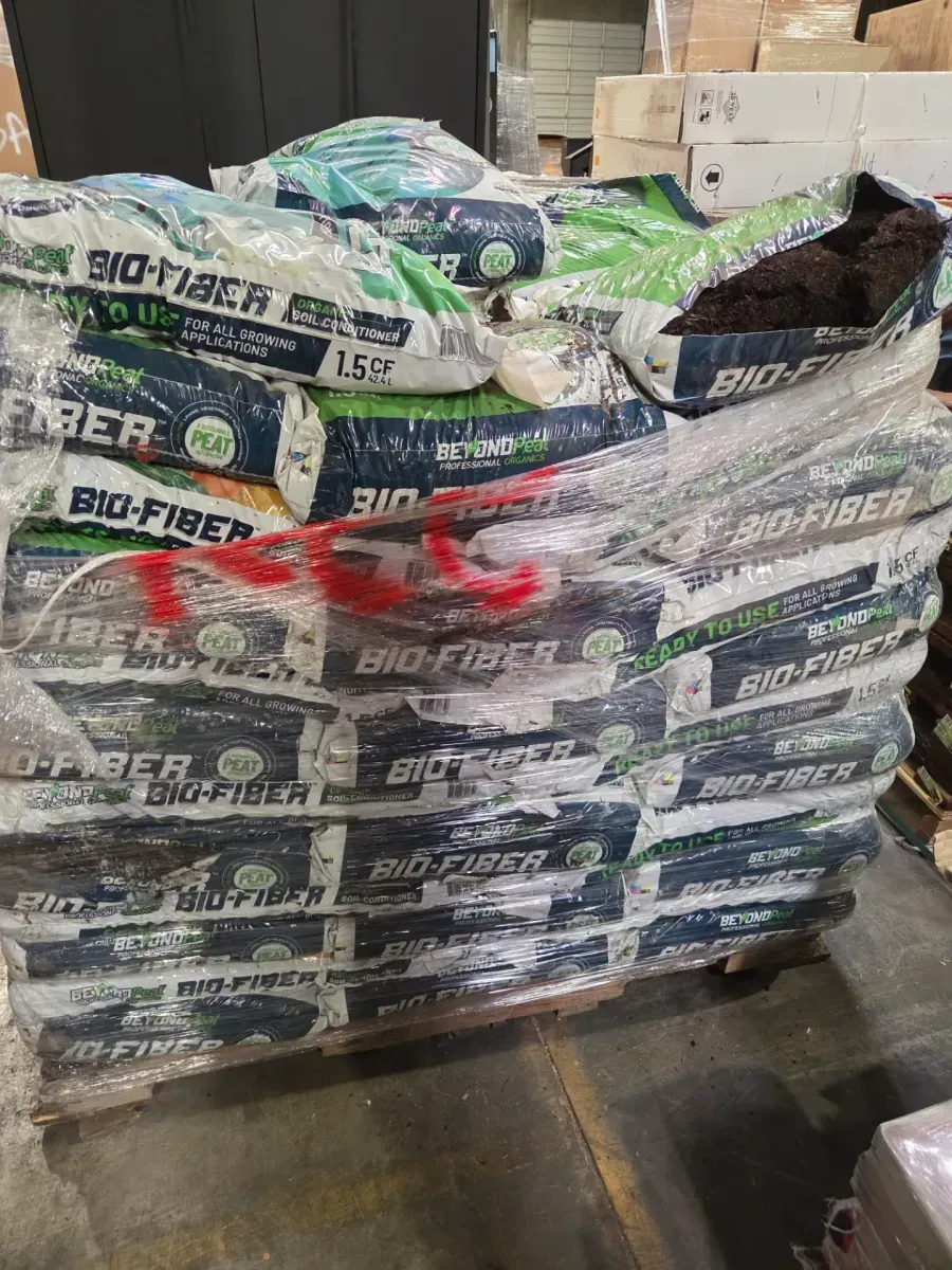 Pallet of Beyond Peat Bio-Fiber Organic Soil Conditioner, 1.5 cu. ft. - image 2