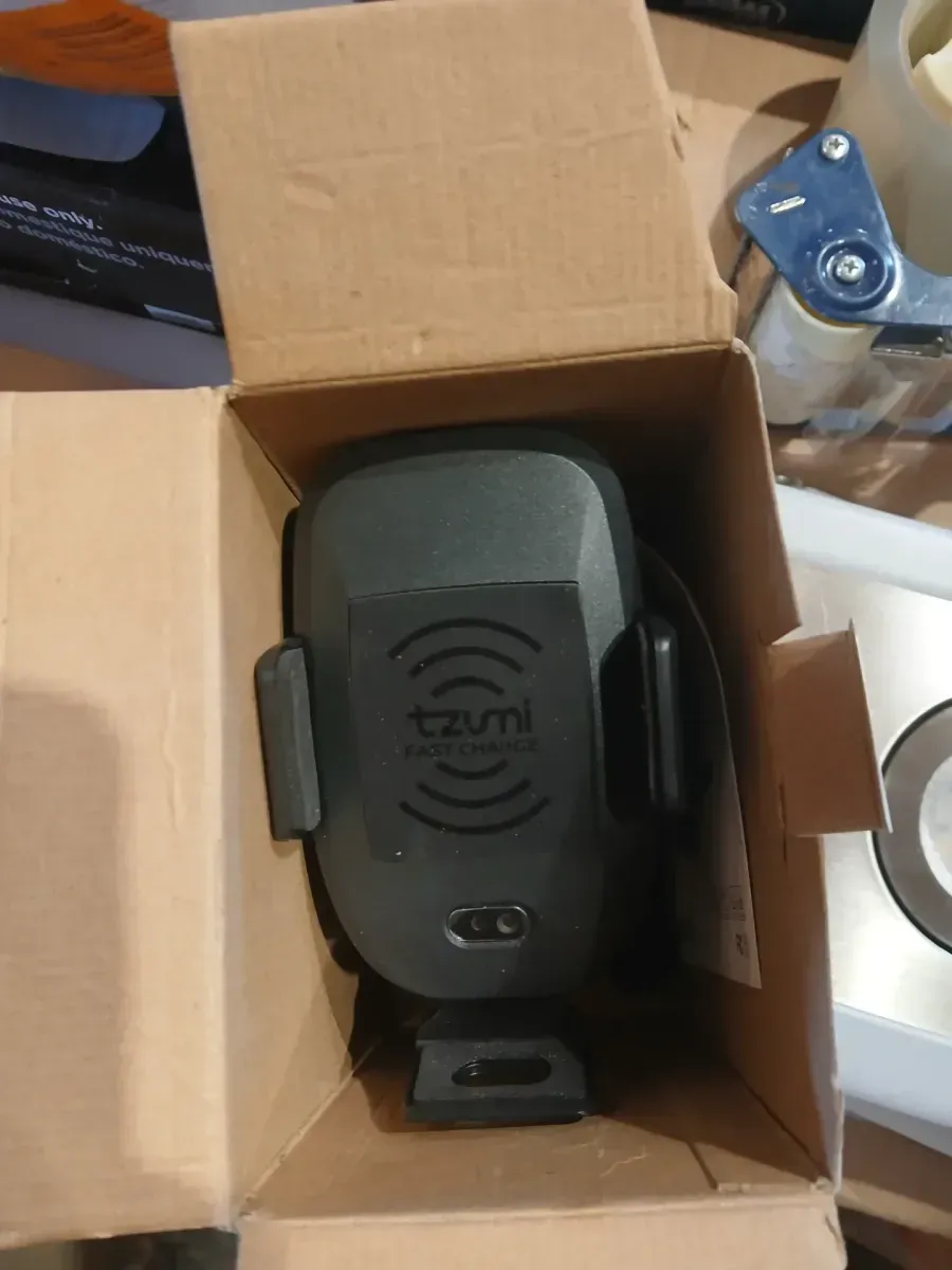 InteliGrip Wireless Charging Mount - image 3