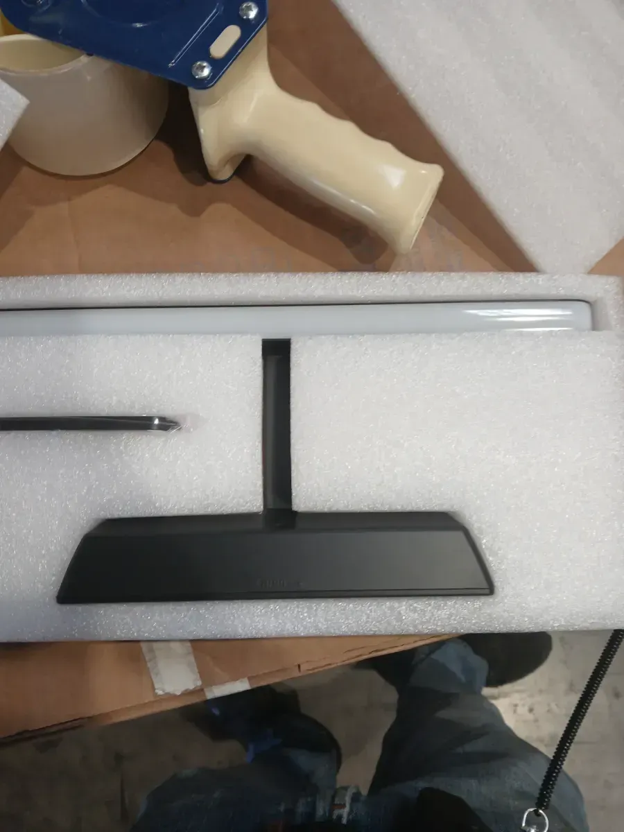 Matte Black 13 in. LED Adjustable White Picture Light - image 3