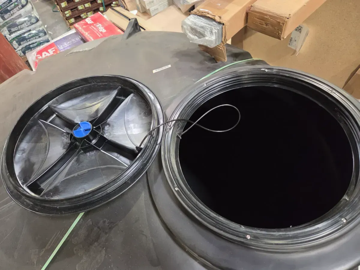 550 Gal. Black Polyethylene Vertical Water Storage Tank - image 5