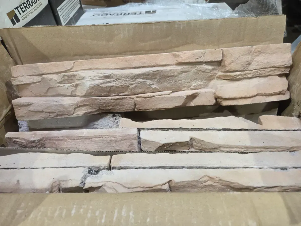 ***12 cases***Earthecho Natural 9 in. W x 19.5 in. L Earthecho Natural Dessert Corner Manufactured Stone Corner Siding - image 2
