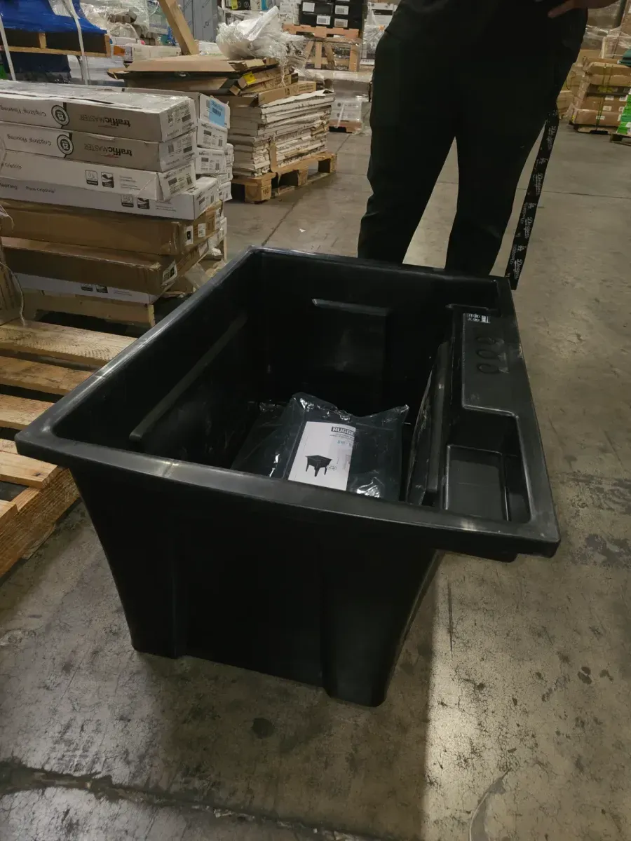 32 in. x 22 in. Black Freestanding Utility/Laundry Sink - image 2