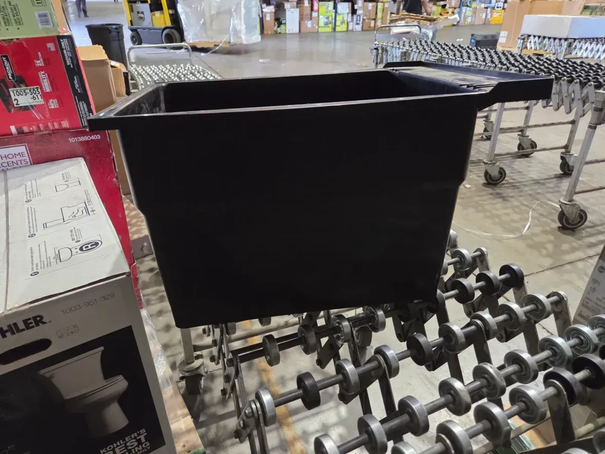 24 in. x 22 in. Black Utility/Laundry Sink - image 3