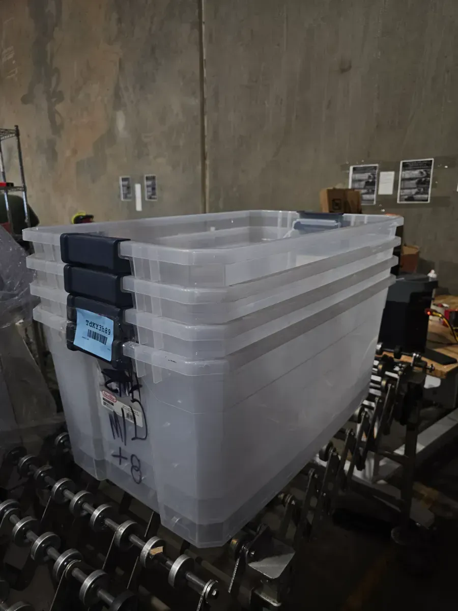 *** Missing lid, Pack of 4 *** 116 qt. Stacker Box - Ink Lid - image 2