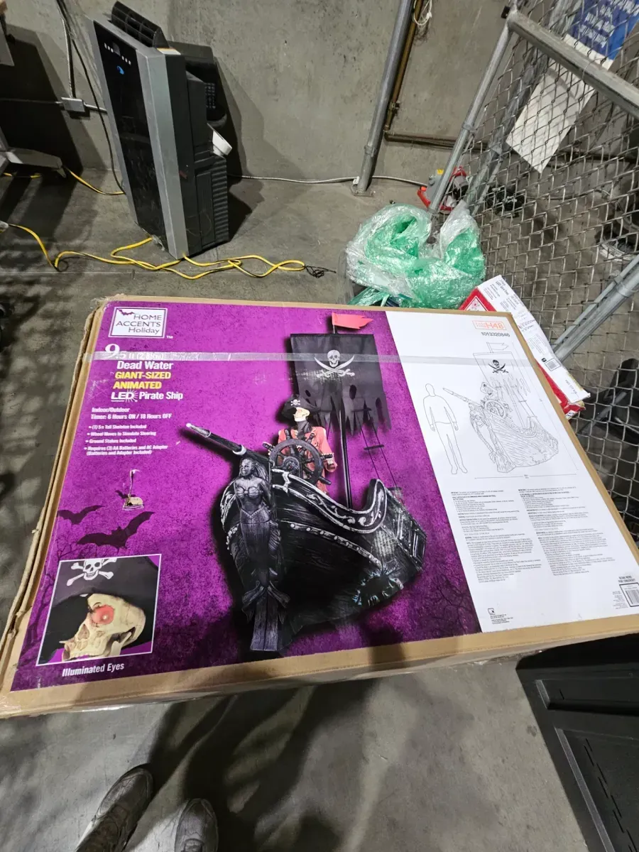 9.5 Ft Dead Water Giant Animated LED Pirate Ship Home Depot - image 4