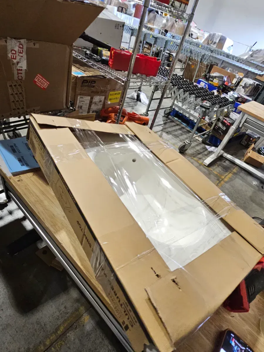 25 in. W x 19 in. D Cultured Marble Vanity Top in White with White Rectangular Single Sink - image 6