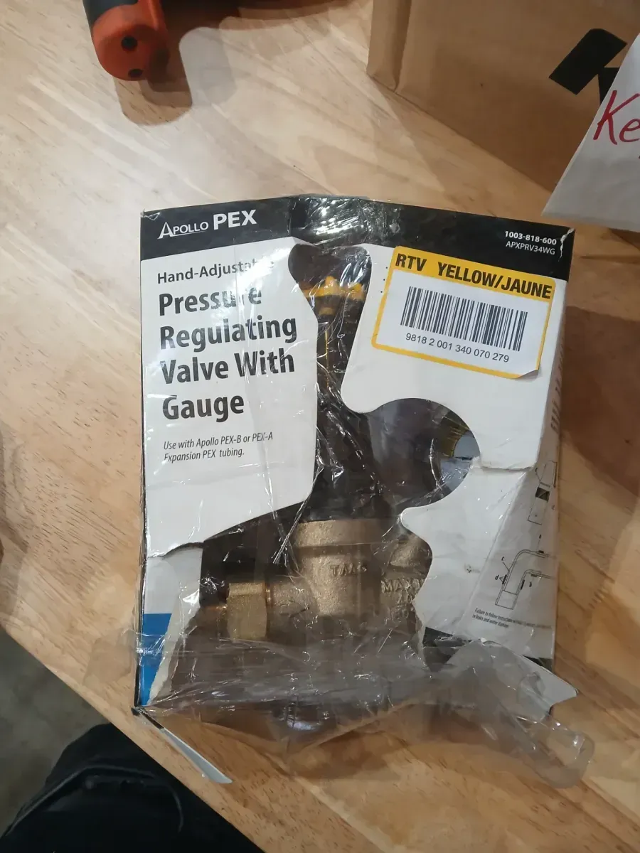 3/4 in. Bronze Double Union PEX-B Water Pressure Regulator with Gauge - image 2