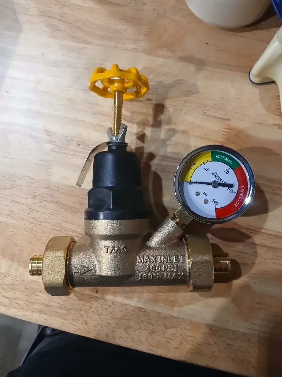 3/4 in. Bronze Double Union PEX-B Water Pressure Regulator with Gauge - image 3